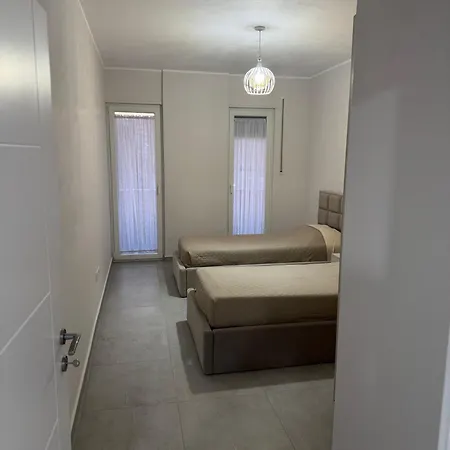 Gray & White Escape - Apartment *