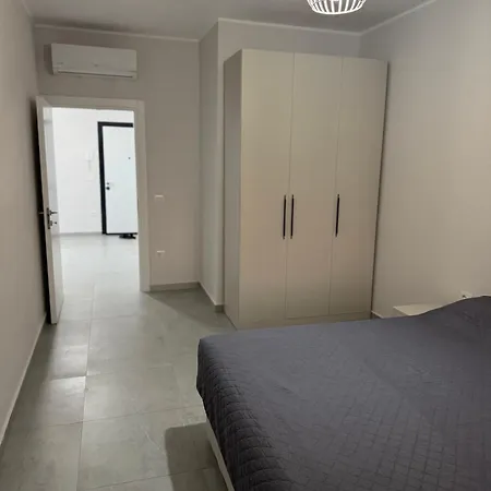 Gray & White Escape - Apartment Shkodra