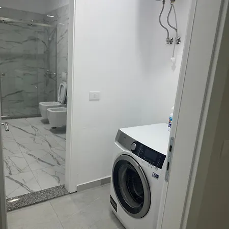 Gray & White Escape - Shkodra