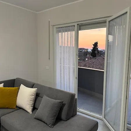 דירה Gray & White Escape -